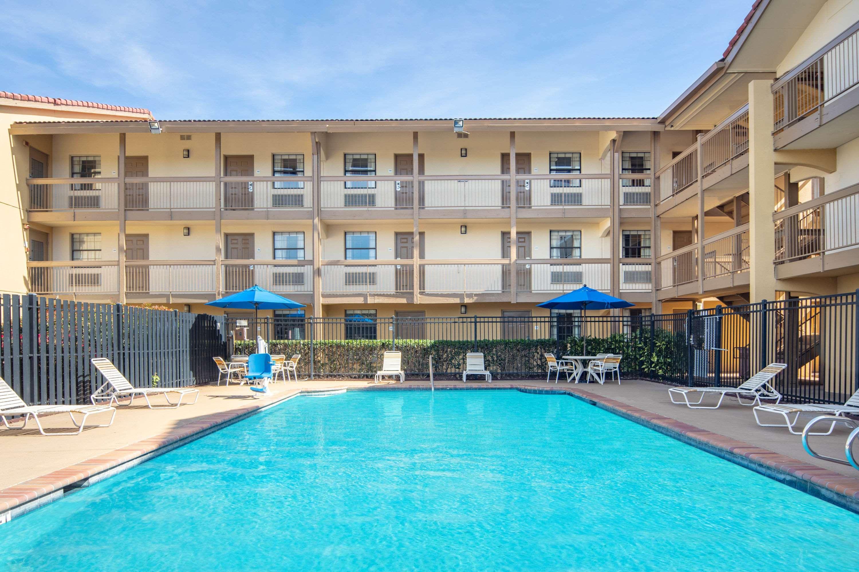 Budget Inn & Suite Atlanta Marietta Stadium Екстер'єр фото