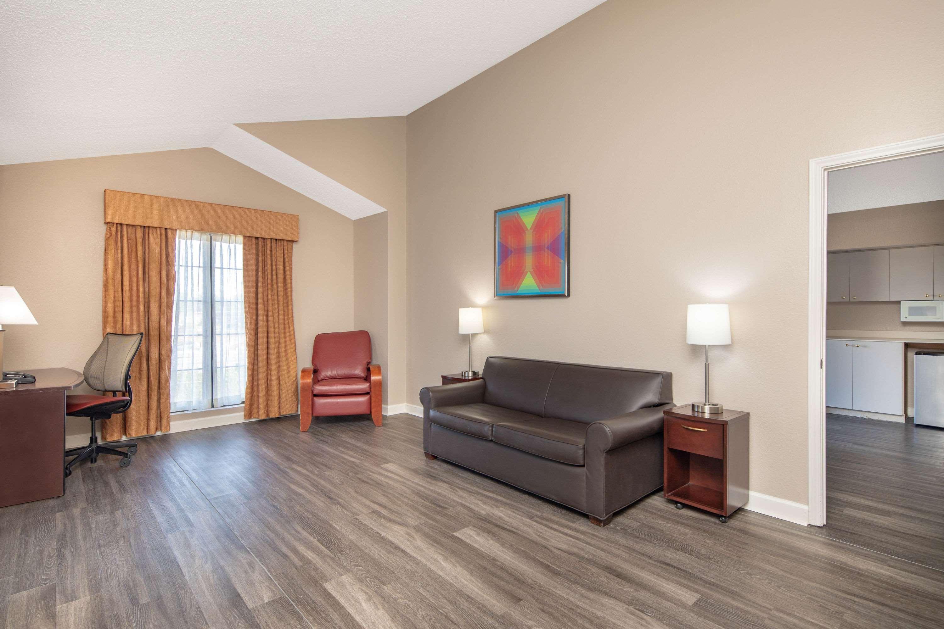 Budget Inn & Suite Atlanta Marietta Stadium Екстер'єр фото