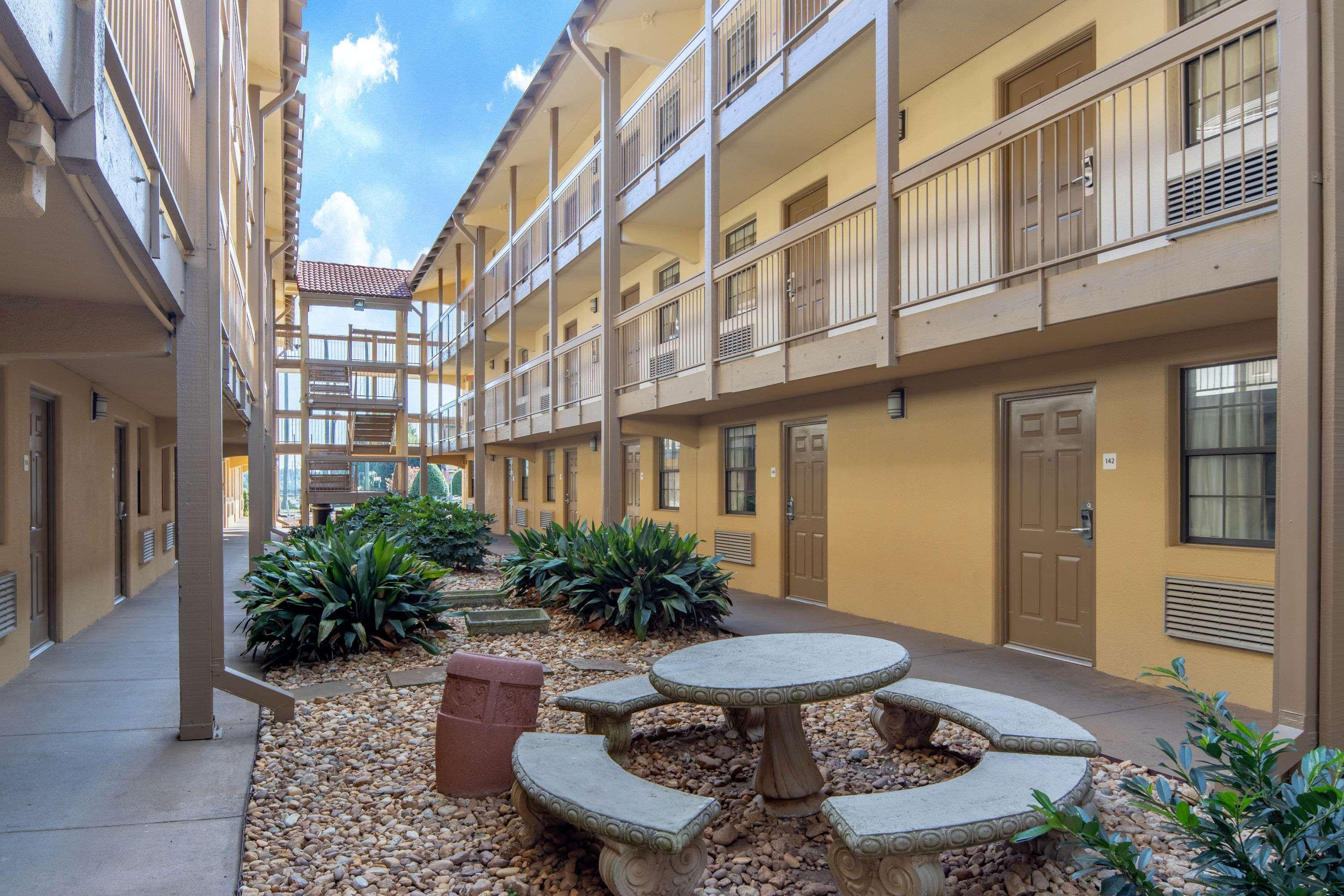 Budget Inn & Suite Atlanta Marietta Stadium Екстер'єр фото