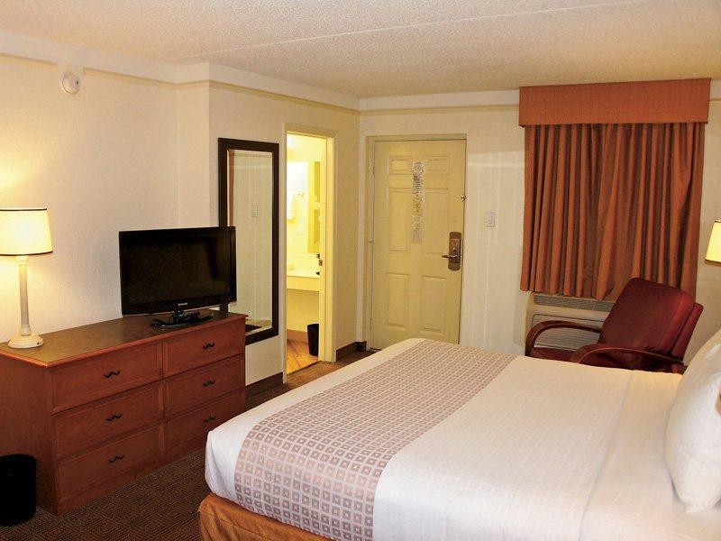 Budget Inn & Suite Atlanta Marietta Stadium Екстер'єр фото